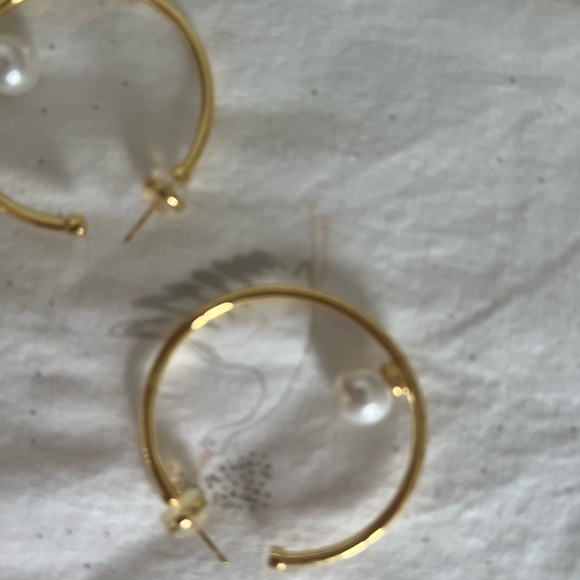 Earring - Picture 5 of 7